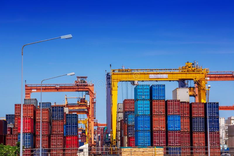 武汉卓尔换帅!李霄鹏将任主教练 曾获两赛季“中超最佳教练”_kycom(图4) ky com