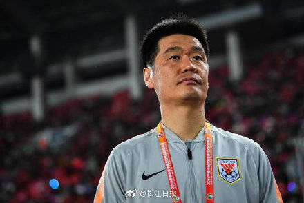 武汉卓尔换帅!李霄鹏将任主教练 曾获两赛季“中超最佳教练”_kycom(图3)
武汉卓尔换帅!李霄鹏将任主教练 曾获两赛季“中超最佳教练”_kycom(图3)