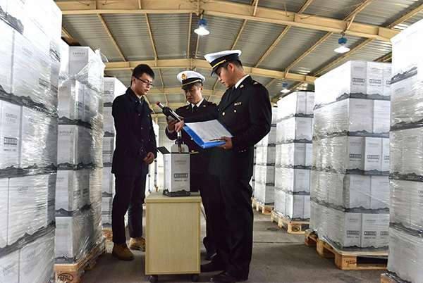 kycom|伊曼·香珀特拒绝火箭报价(图1) ky com