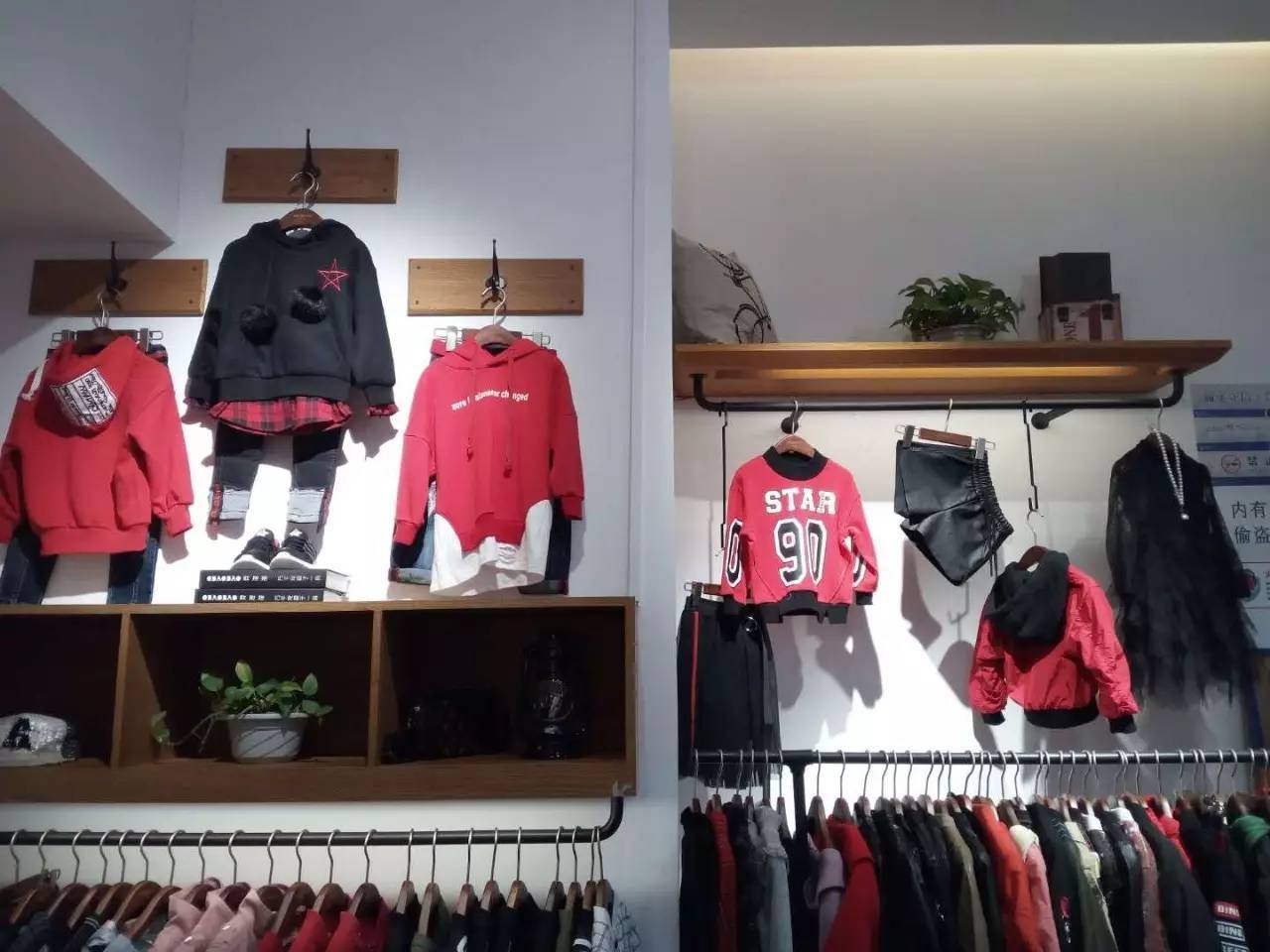 kycom|伊曼·香珀特拒绝火箭报价(图2) kycom|伊曼·香珀特拒绝火箭报价(图2)