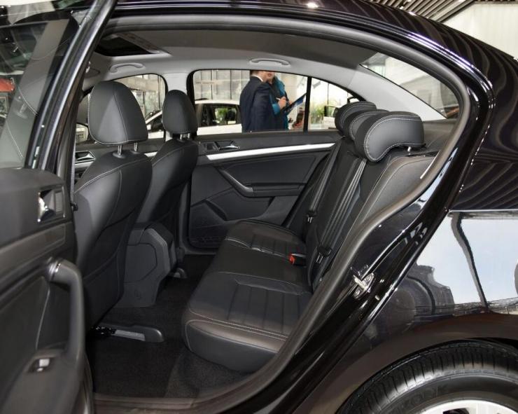 ‘ky.com’
新名称请你定 云南昆陆足球俱乐部新队名征集通告(图4) ‘ky.com’
新名称请你定 云南昆陆足球俱乐部新队名征集通告(图4)