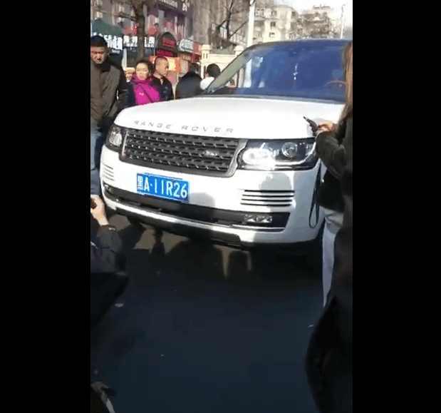 “ky com”乔丹-贝尔:最讨厌之前的跟踪狂,想打他们!(图4) “ky com”乔丹-贝尔:最讨厌之前的跟踪狂,想打他们!(图4)