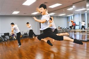 美食推荐:蚝油豆腐,白菜香菇,水煮鸡肉的做法:kycom(图1) 美食推荐:蚝油豆腐,白菜香菇,水煮鸡肉的做法:kycom(图1)