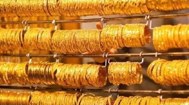 ky.com_德甲-莱万2球胡梅尔斯乌龙桑乔伤退 拜仁4-0灭多特(图3)