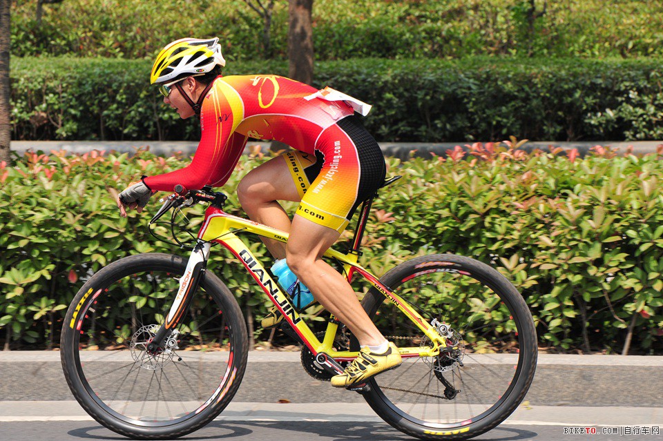 椒盐香酥鸡柳的做法_椒盐香酥鸡柳怎么做_花鱼儿的菜谱‘kycom’(图2) 椒盐香酥鸡柳的做法_椒盐香酥鸡柳怎么做_花鱼儿的菜谱‘kycom’(图2)