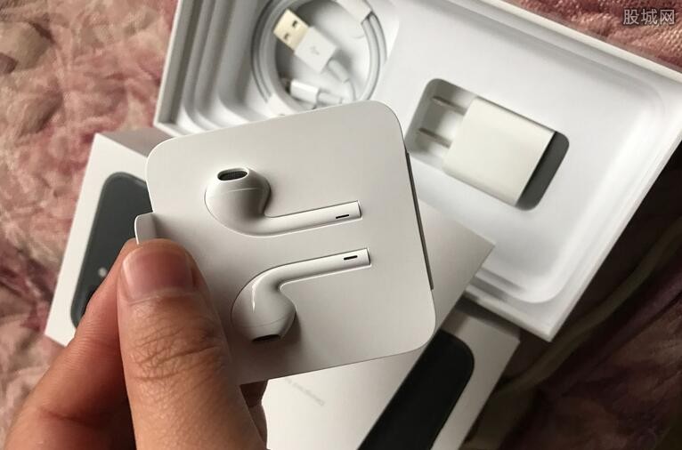 美食推荐:菠菜疙瘩,马蹄虾仁,凉拌黄瓜猪耳朵,手撕鱼的做法-kycom(图2) 美食推荐:菠菜疙瘩,马蹄虾仁,凉拌黄瓜猪耳朵,手撕鱼的做法-kycom(图2)