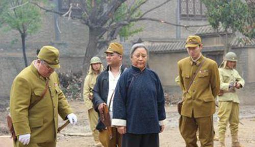 【ky com】格林谈恶犯喊冤：对方应受罚 我被锁喉是受益者(图1)