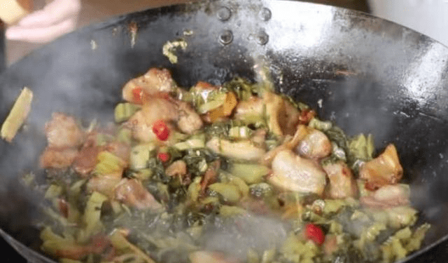 
做炖菜时 是大火炖还是小火炖！许多人做错 这才是炖菜正确做法：kycom(图3)